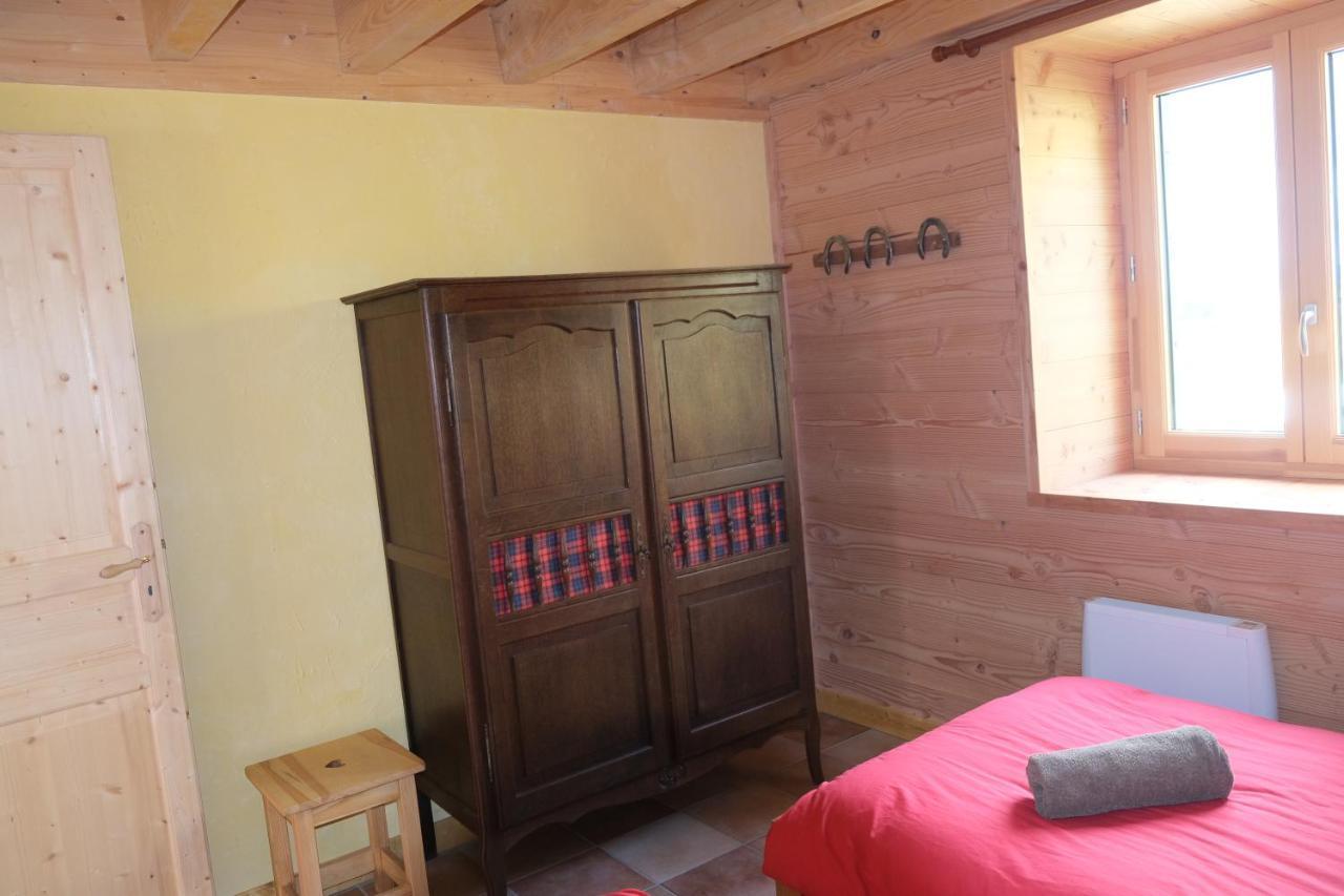 Gite Le Corral Cheminas Bagian luar foto